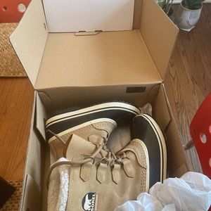 Sorel  Women’s winter boots size 6